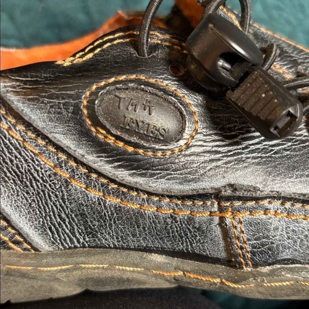 Black and Orange Casual Shoes - Picture 8 of 11